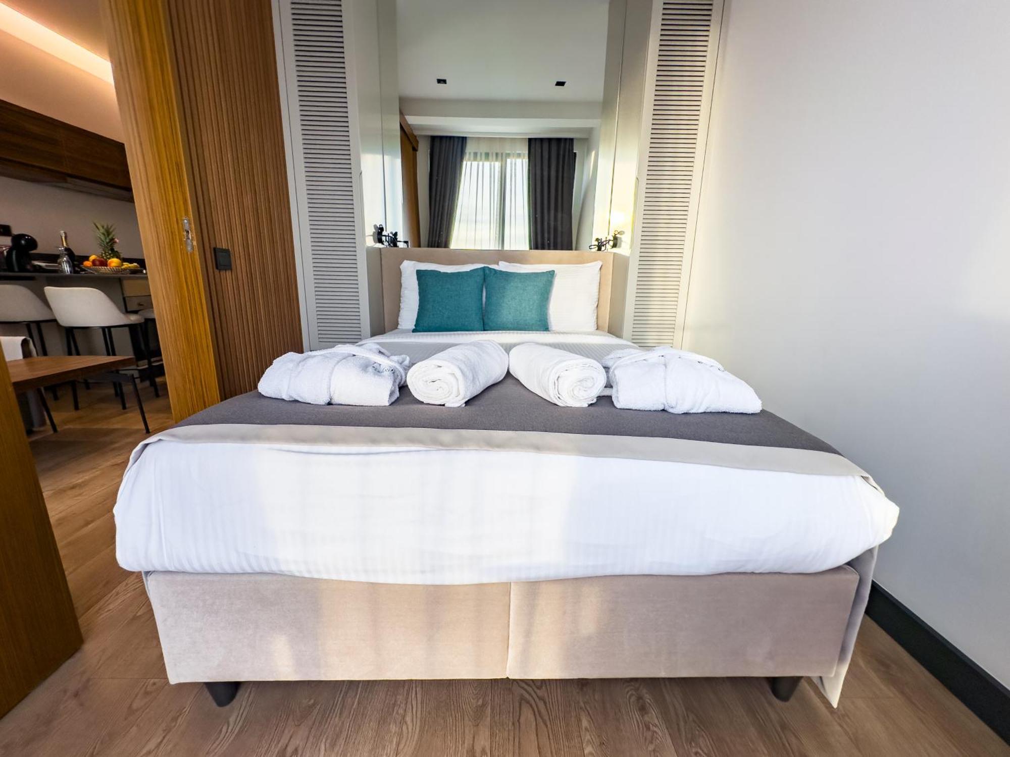 Bayview Hills Luxury Residences Tivat Luaran gambar
